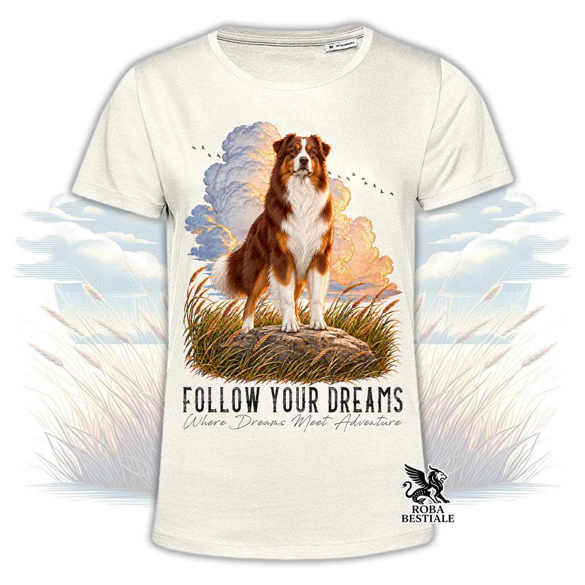 T-shirt beige stampata con un Australian Shepherd. Grafica originale Roba Bestiale, collezione Dream