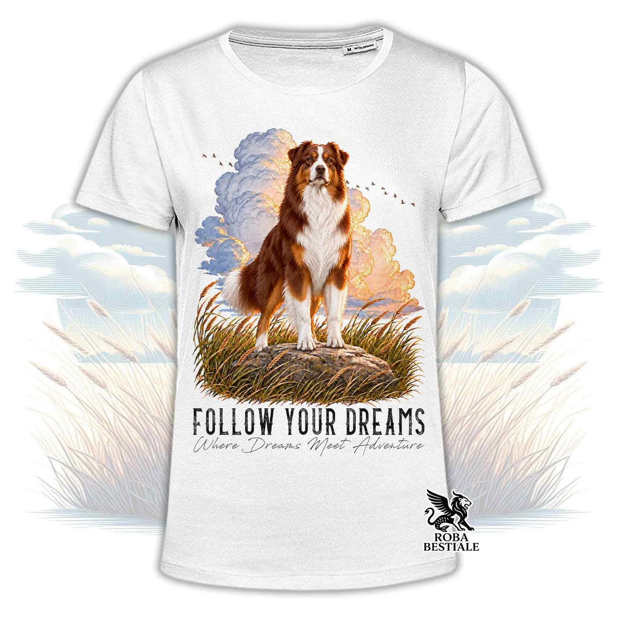 T-shirt bianca stampata con un Australian Shepherd. Grafica originale Roba Bestiale, collezione Dream