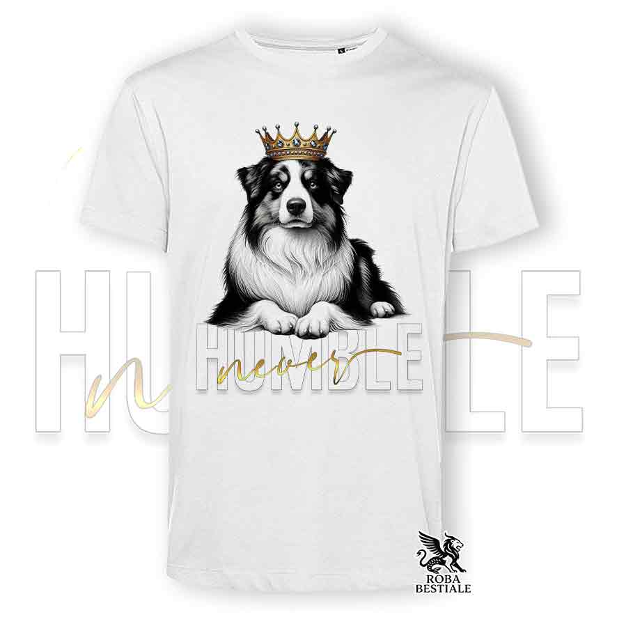 T-shirt stampata con Australian Shepherd, colore bianco con grafica Never Humble