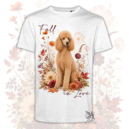 T-shirt bianca stampata con un Barbone grande mole seduto in mezzo a fiori e foglie autunnali. Grafica originale Roba Bestiale, collezione Fall in Love