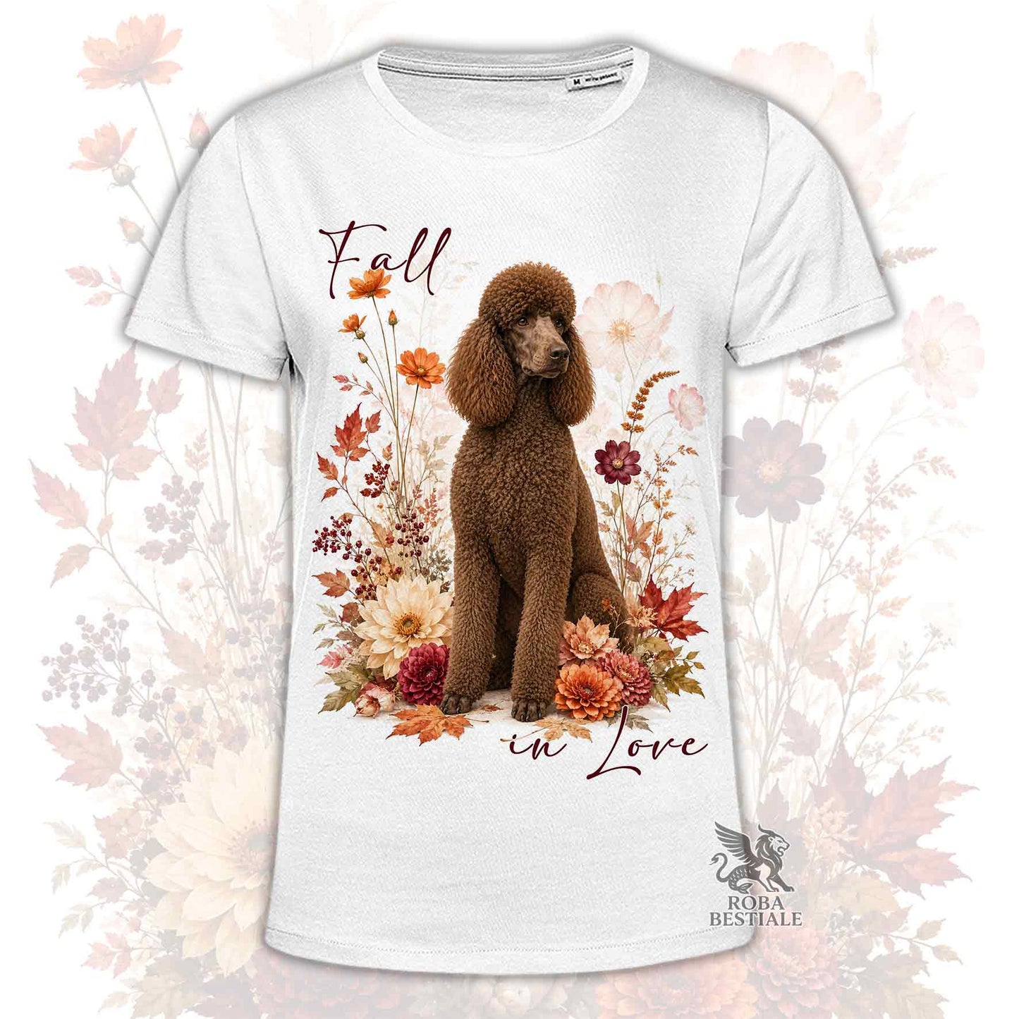 T-shirt bianca stampata con un Barbone grande mole seduto in mezzo a fiori e foglie autunnali. Grafica originale Roba Bestiale, collezione Fall in Love