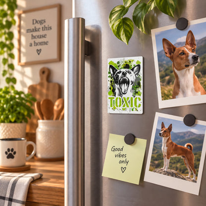 Calamita in MDF con la stampa di un Basenji. Idea regalo per amanti dei cani, da Roba Bestiale