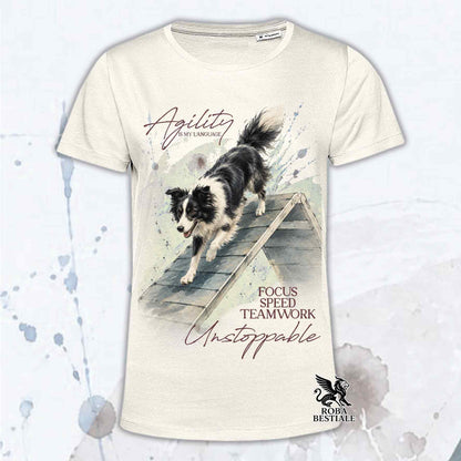 T-shirt beige stampata con un Border Collie che fa Agility. Grafica originale Roba Bestiale, collezione A-Frame