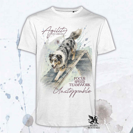 T-shirt bianca stampata con un Border Collie che fa Agility. Grafica originale Roba Bestiale, collezione A-Frame
