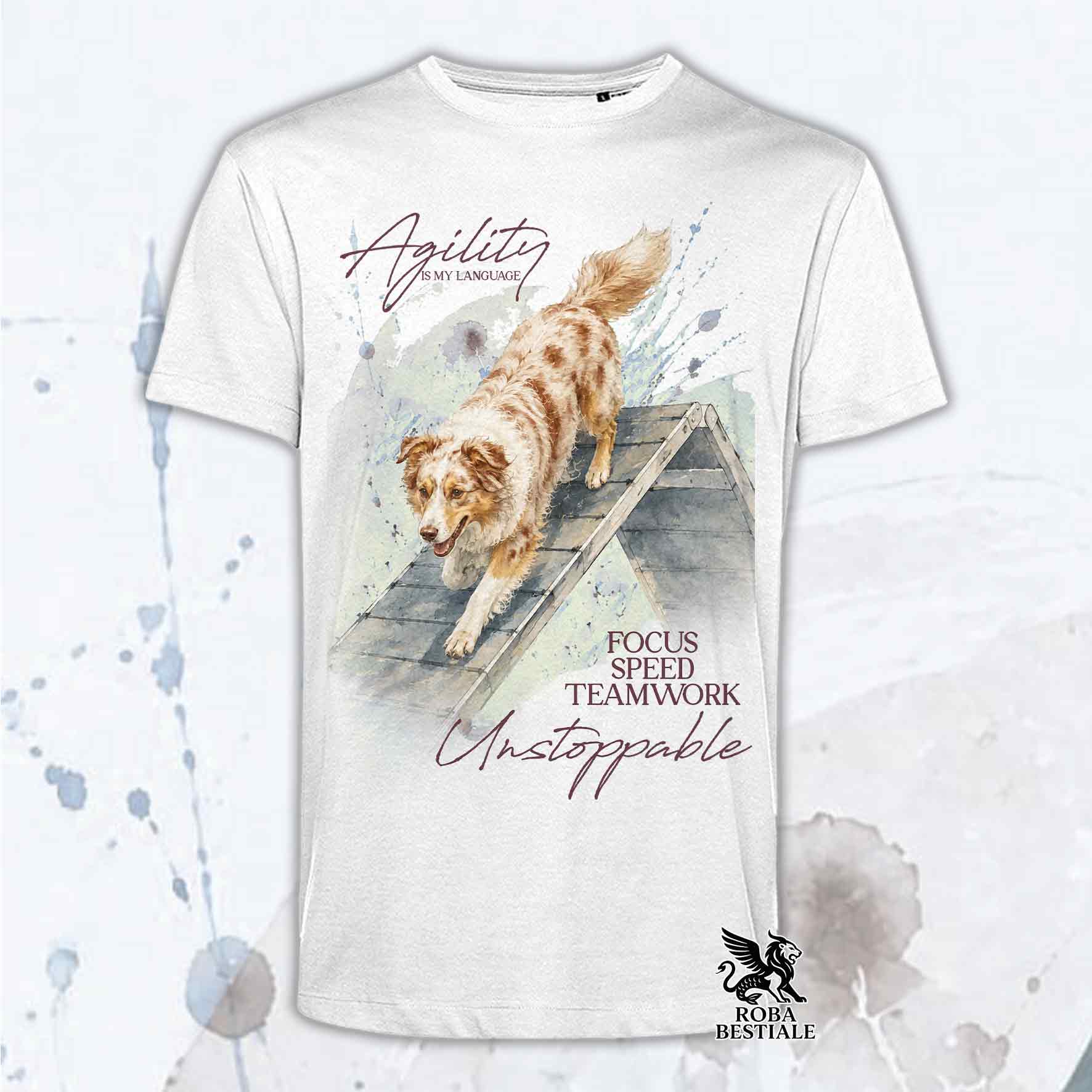 T-shirt bianca stampata con un Border Collie che fa Agility. Grafica originale Roba Bestiale, collezione A-Frame