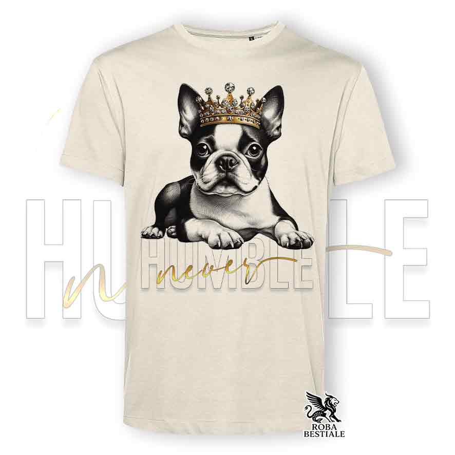 T-shirt stampata con un Boston Terrier, colore beige con grafica Never Humble