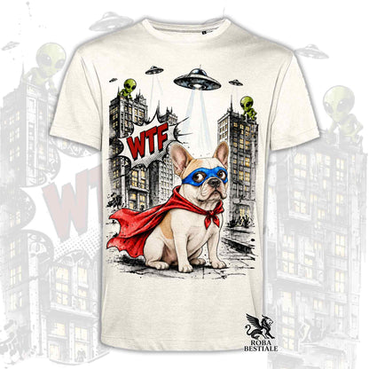T-shirt beige stampata con un Bouledogue Francese con espressione sorpresa, vestito da Super Eroe. Grafica originale Roba Bestiale, collezione Hero