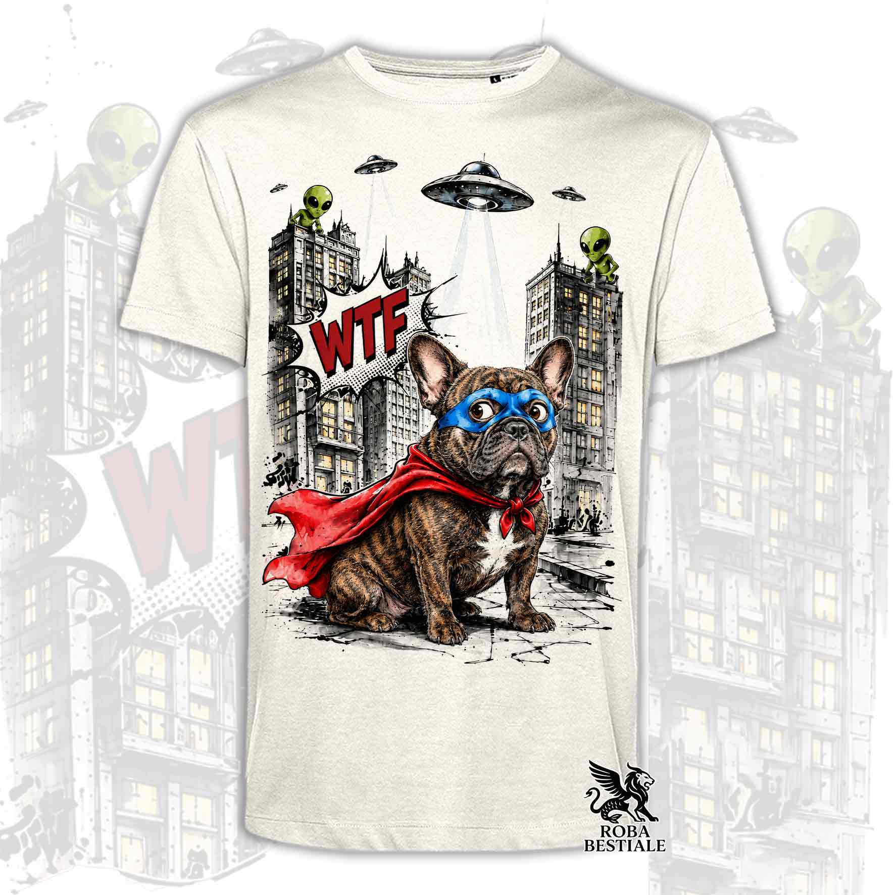 T-shirt beige stampata con un Bouledogue Francese con espressione sorpresa, vestito da Super Eroe. Grafica originale Roba Bestiale, collezione Hero