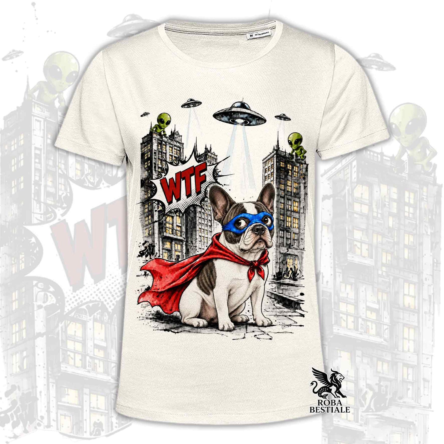 T-shirt beige stampata con un Bouledogue Francese con espressione sorpresa, vestito da Super Eroe. Grafica originale Roba Bestiale, collezione Hero