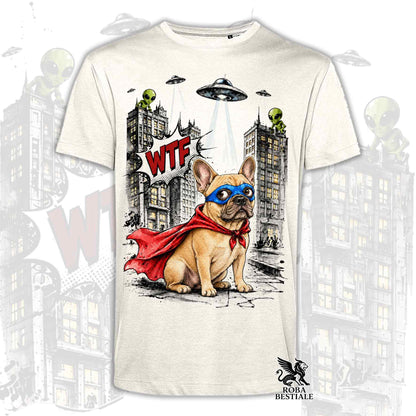 T-shirt beige stampata con un Bouledogue Francese con espressione sorpresa, vestito da Super Eroe. Grafica originale Roba Bestiale, collezione Hero
