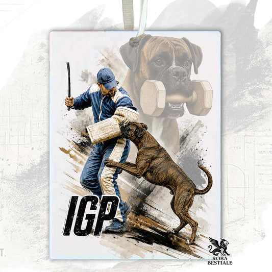 Profumatore in feltro con la stampa di un Boxer che pratica IGP. Grafica originale Roba Bestiale