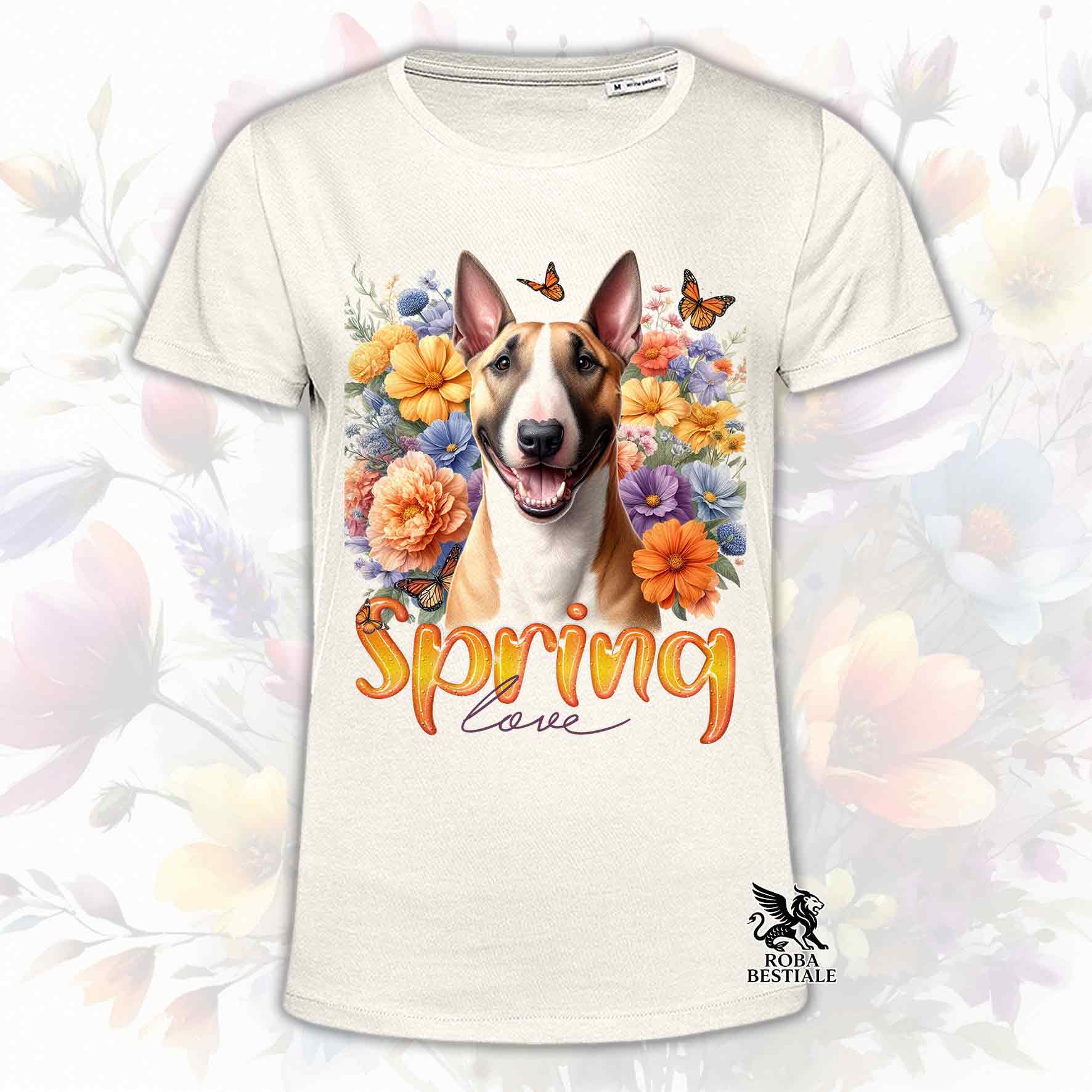 Una t-shirt beige stampata con un Bull Terrier immerso nei fiori colorati. Collezione Spring Love di Roba Bestiale