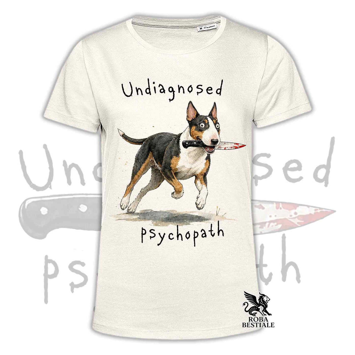 T-shirt beige stampata con un Bull Terrier che tiene un coltello tra i denti. Grafica originale Roba Bestiale, collezione Psychopath