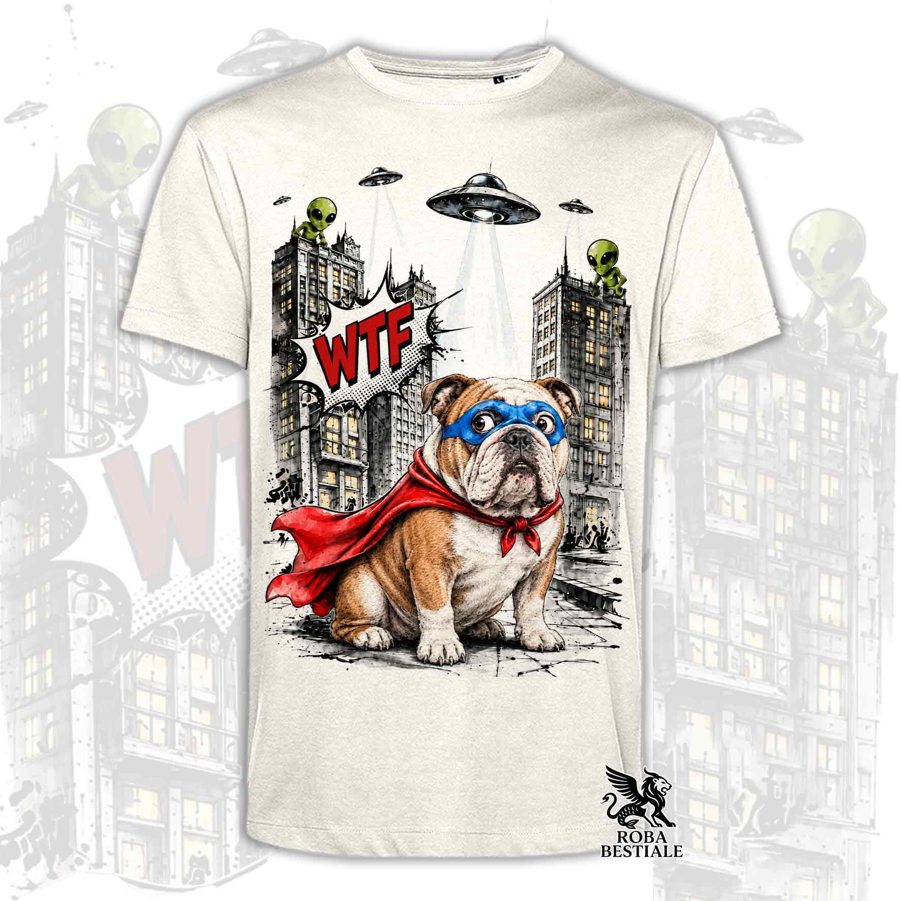 T-shirt beige stampata con un Bulldog Inglese con espressione sorpresa, vestito da Super Eroe. Grafica originale Roba Bestiale, collezione Hero