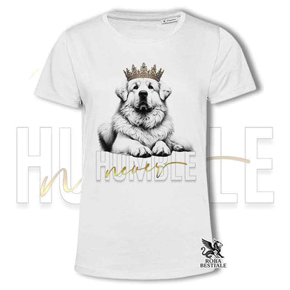 T-shirt stampata con un Cane da Montagna dei Pirenei, colore bianco con grafica Never Humble