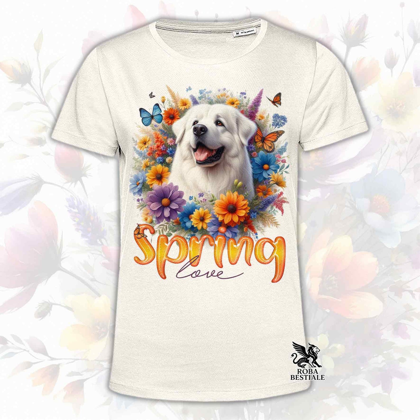 Una t-shirt beige stampata con un Pastore Abruzzese Maremmano immerso in fiori colorati. Collezione Spring Love di Roba Bestiale