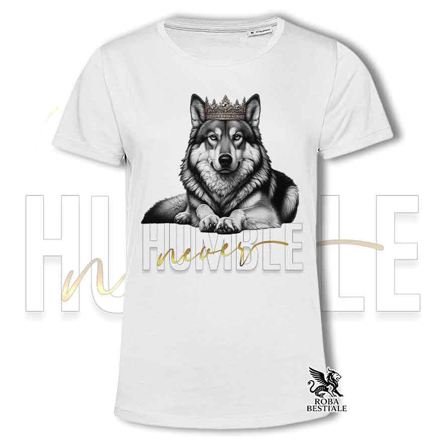 T-shirt stampata con un Cane Lupo Cecoslovacco, colore bianco con grafica Never Humble