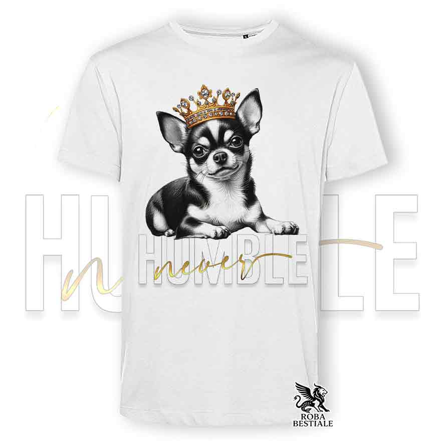 T-shirt stampata con un Chihuahua a pelo corto, colore bianco con grafica Never Humble