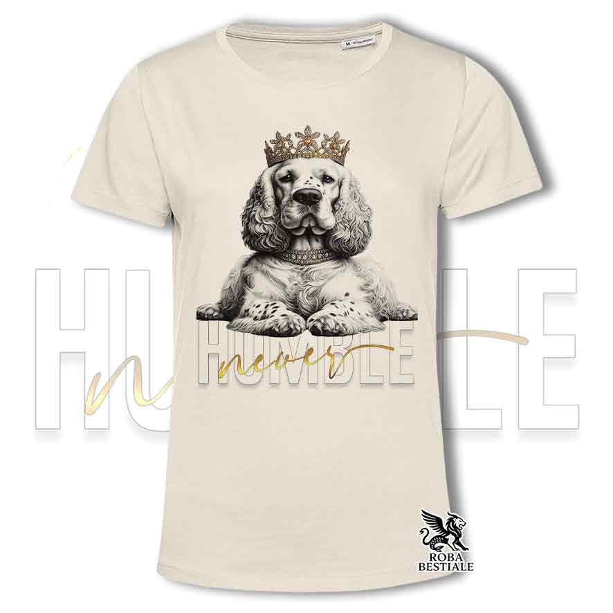 T-shirt stampata con un Clumber Spaniel, colore beige con grafica Never Humble