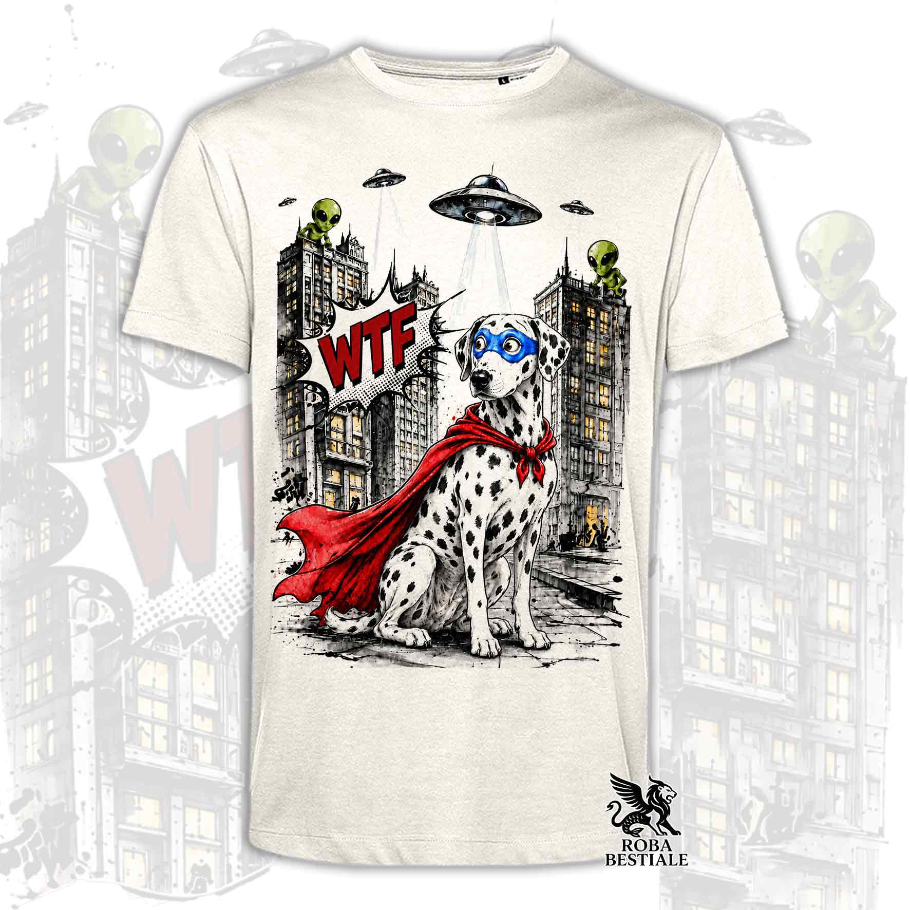 T-shirt beige stampata con un Dalmata con espressione sorpresa, vestito da Super Eroe. Grafica originale Roba Bestiale, collezione Hero