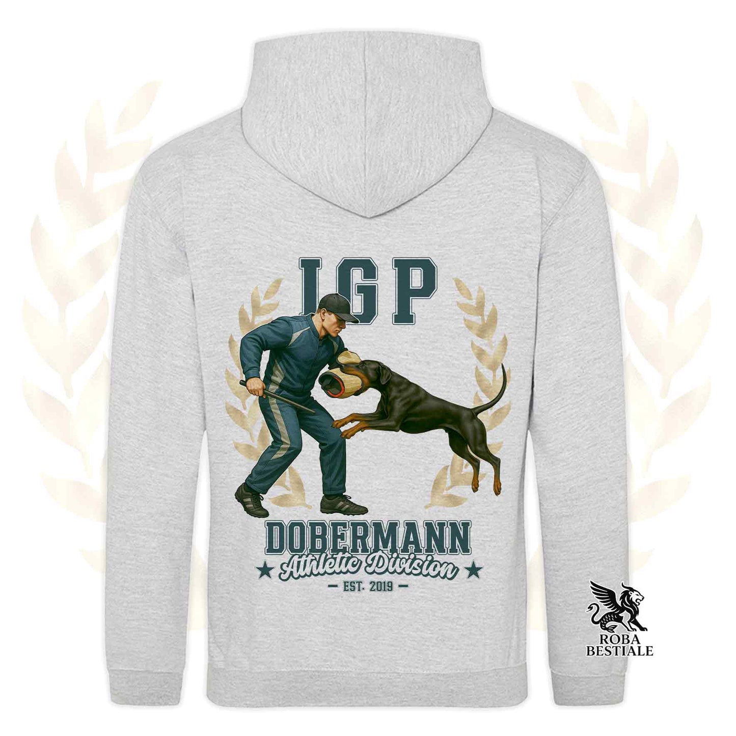 Una felpa con cappuccio e tasconi stampata con un Dobermann che fa IGP. Grafica originale Roba Bestiale