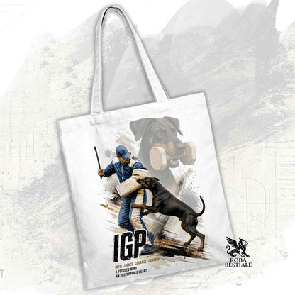 Borsa Tote bianca con stampata una grafica originale di Roba Bestiale con un Dobermann che fa IGP