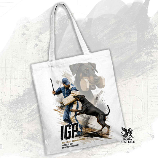 Borsa Tote bianca con stampata una grafica originale di Roba Bestiale con un Dobermann che fa IGP