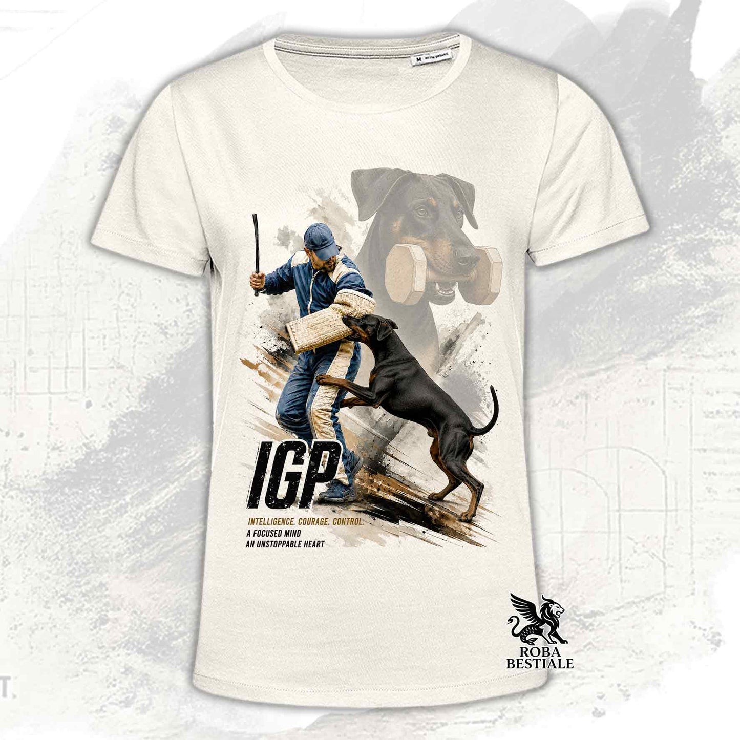 T-shirt beige stampata con un Dobermann in una grafica dedicata all'IGP, collezione Zero DIstance di Roba Bestiale