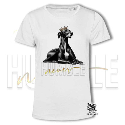 T-shirt stampata con un Galgo Espanol, colore bianco con grafica Never Humble