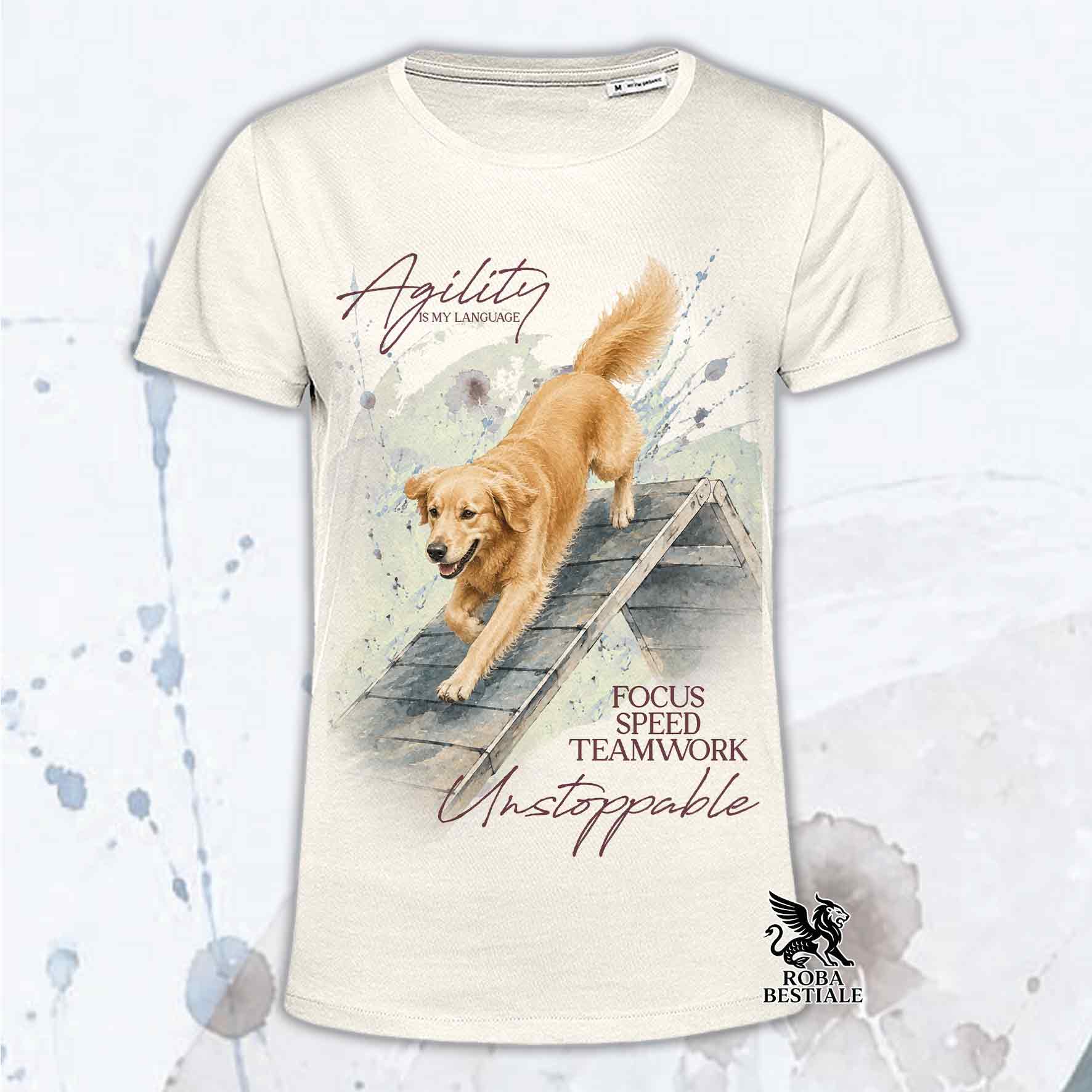 T-shirt beige stampata con un Golden Retriever che fa Agility. Grafica originale Roba Bestiale, collezione A-Frame