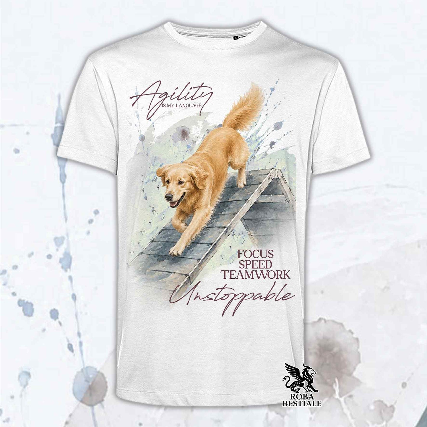 T-shirt bianca stampata con un Golden Retriever che fa Agility. Grafica originale Roba Bestiale, collezione A-Frame