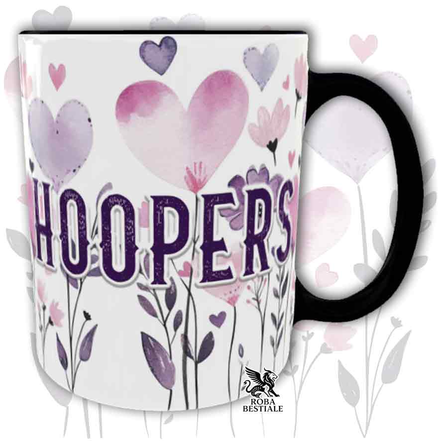 Tazza con dettagli neri stampata con una grafica dedicata all'Hoopers, collezione Candy