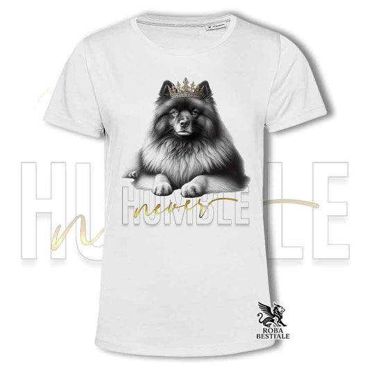 T-shirt bianca stampata con un Keeshond, grafica Never Humble