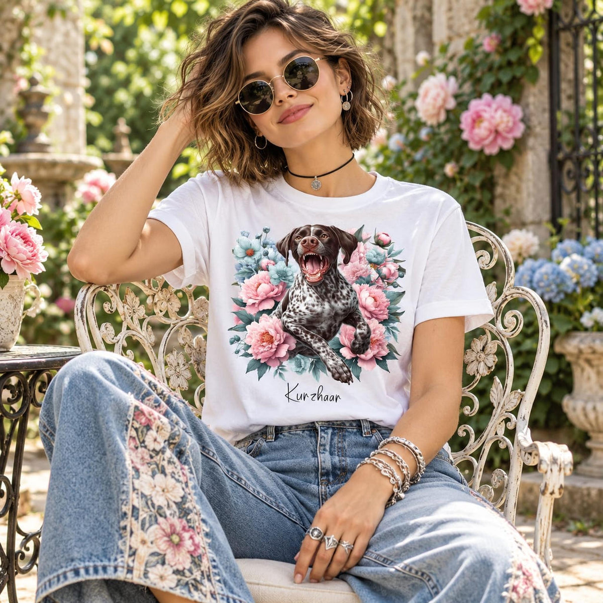 Con i jeans a zampa per un look bohemien