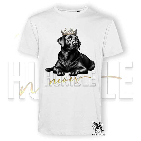 T-shirt stampata con un Labrador nero, colore bianco con grafica Never Humble