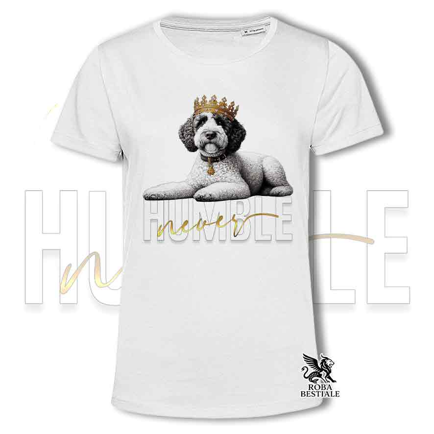 T-shirt stampata con un Lagotto Romagnolo, colore bianco con grafica Never Humble