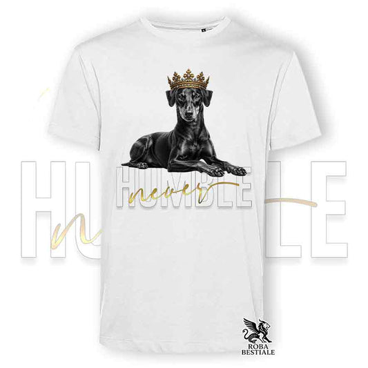 T-shirt stampata con un Manchester Terrier, colore bianco con grafica Never Humble