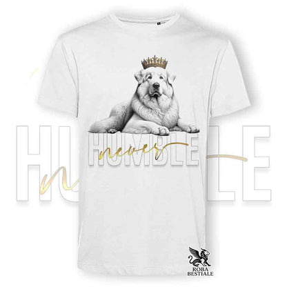 T-shirt stampata con un Pastore Abruzzese Maremmano, colore bianco con grafica Never Humble