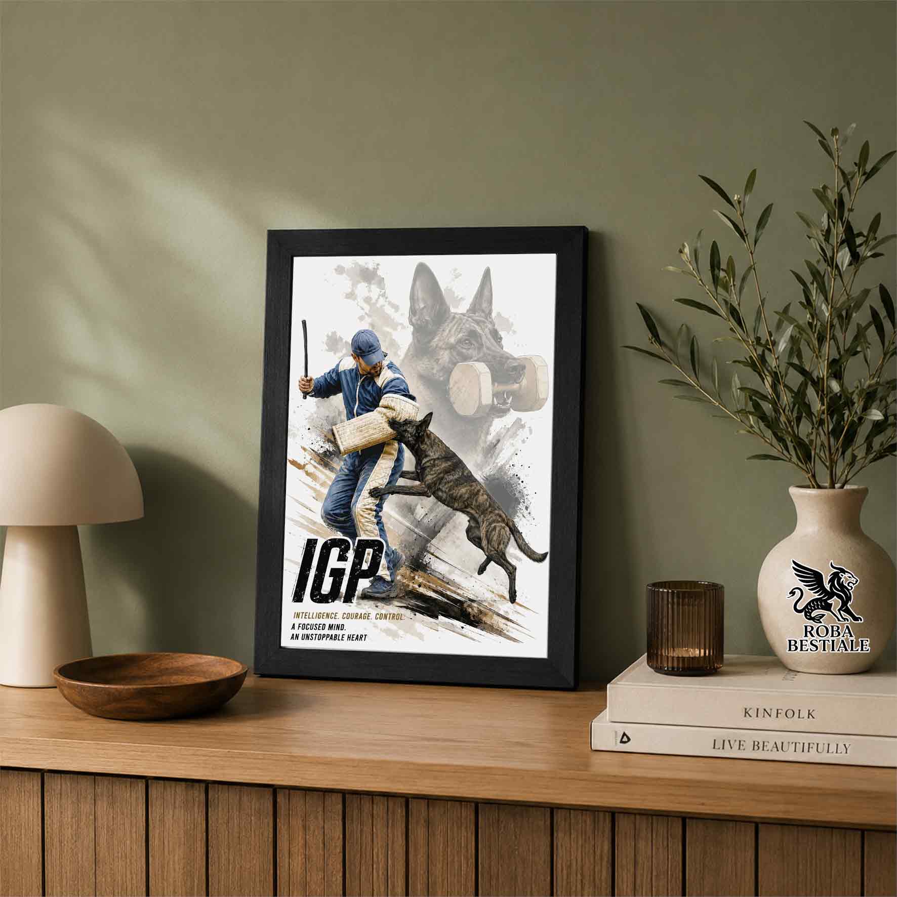 Stampa con cornice in legno con un Pastore Olandese che pratica IGP. Grafica Zero Distance, originale Roba Bestiale
