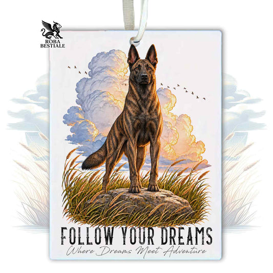 Profumatore a cartellino con cane pastore olandese e scritta “Follow Your Dreams”.