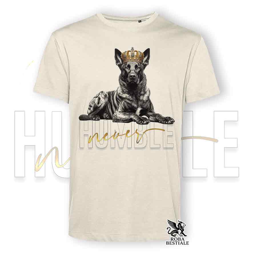 T-shirt stampata con un Pastore Olandes a pelo corto, colore beige con grafica Never Humble