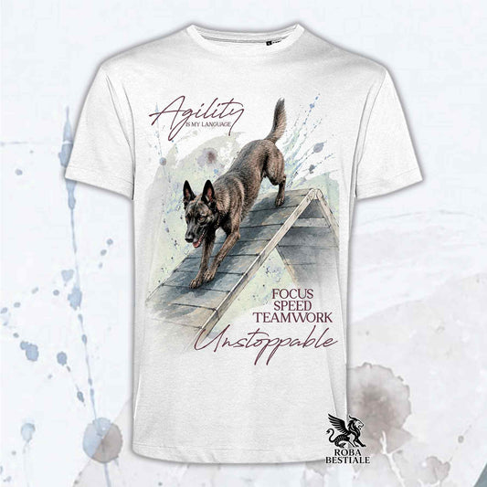 T-shirt bianca stampata con un Pastore Olandese che fa Agility. Grafica originale Roba Bestiale, collezione A-Frame