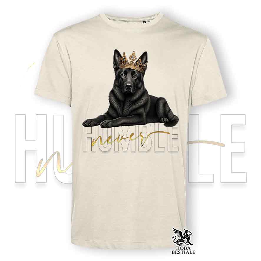 T-shirt stampata con un Pastore Tedesco a pelo corto, colore beige con grafica Never Humble