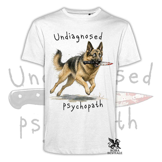 T-shirt bianca stampata con un Pastore Tedesco che tiene un coltello tra i denti. Grafica originale Roba Bestiale, collezione Psychopath