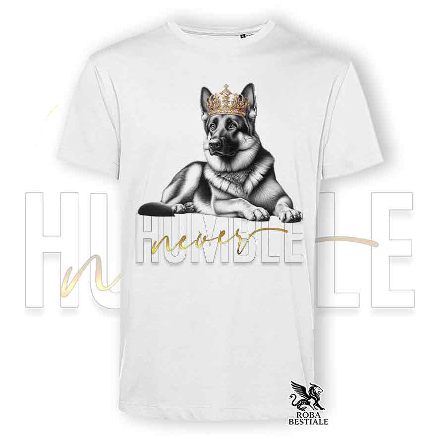 T-shirt stampata con un Pastore Tedesco a pelo corto, colore bianco con grafica Never Humble