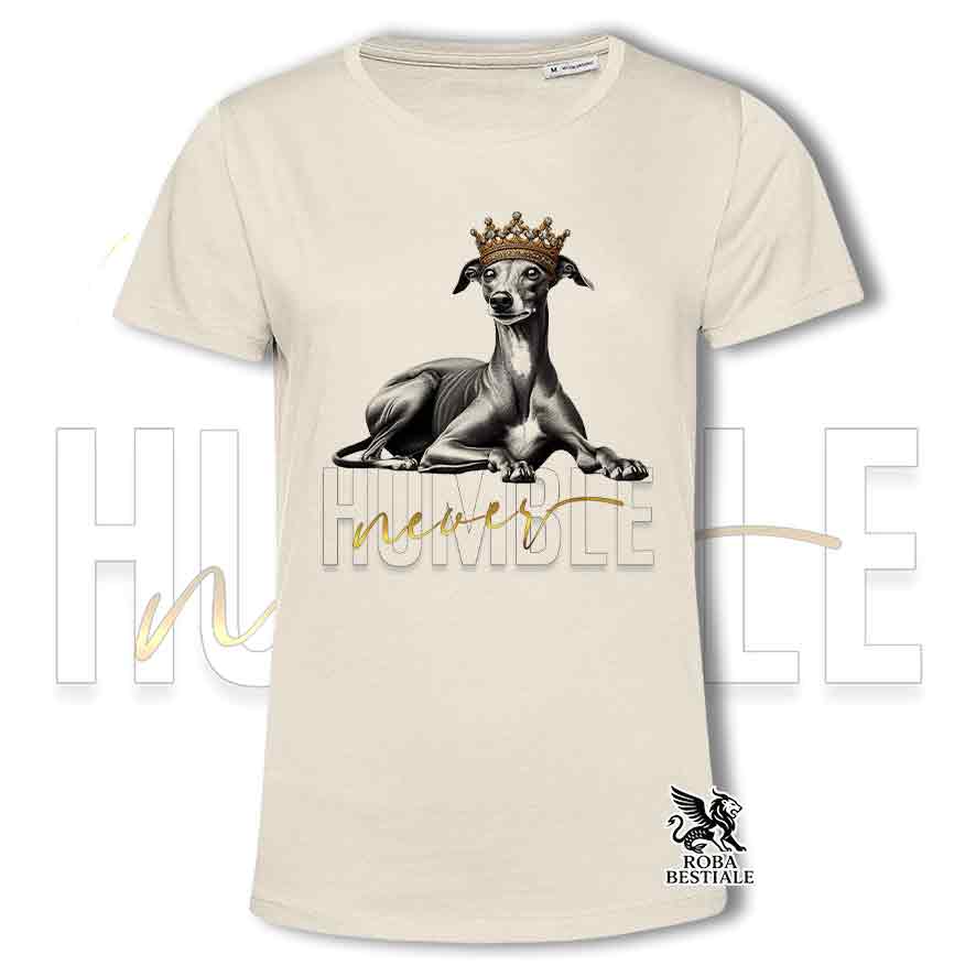 T-shirt stampata con un Piccolo Levriero Italiano, colore beige con grafica Never Humble