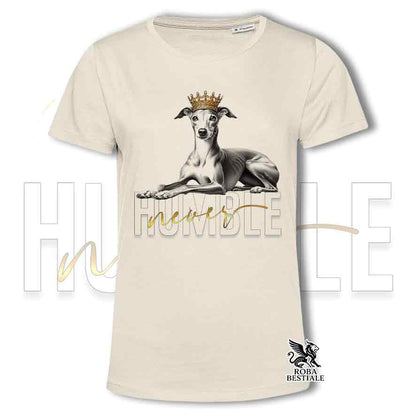 T-shirt stampata con un Piccolo Levriero Italiano, colore beige con grafica Never Humble