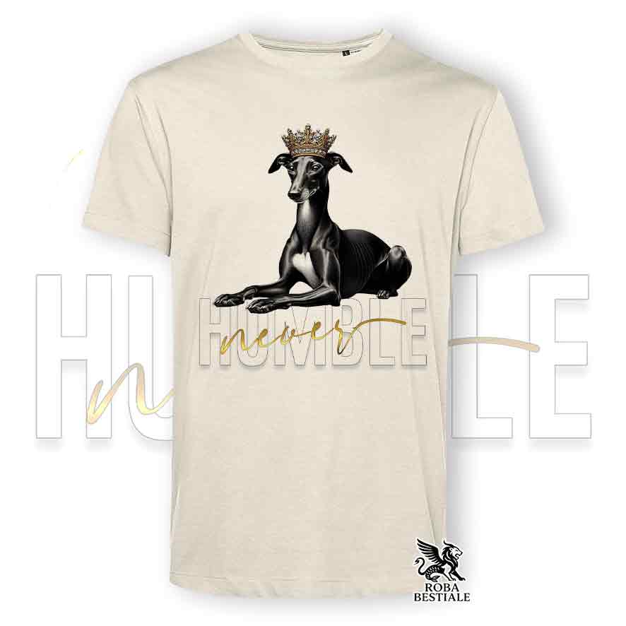 T-shirt stampata con un Piccolo Levriero Italiano nero, colore beige con grafica Never Humble