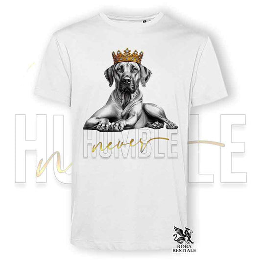 T-shirt stampata con un Rhodesian Ridgeback, colore bianco con grafica Never Humble