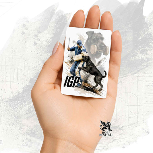 Calamita in MDF stampata con un Riesenschnauzer che fa IGP, grafica Zero Distance di Roba Bestiale